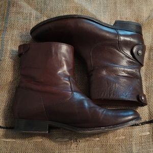 Frye Melissa button back zip ankle boots 10
